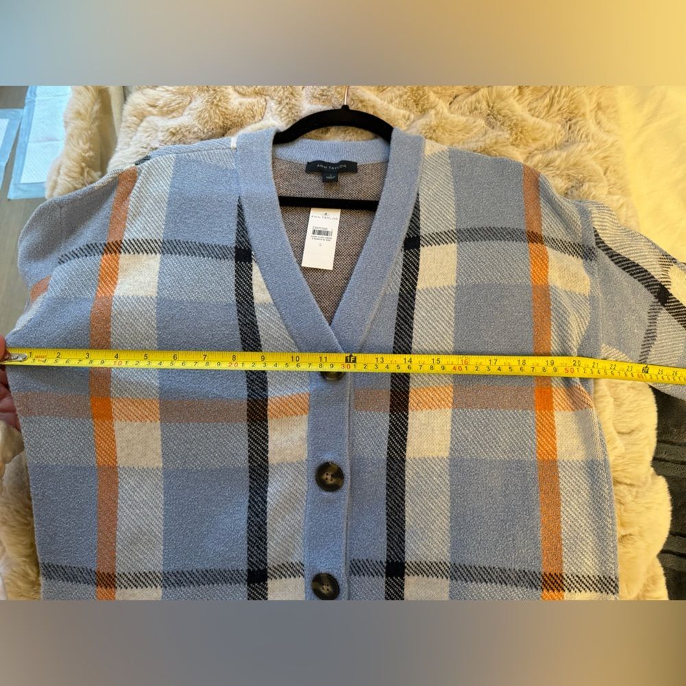 Ann Taylor Cardigan - Picture 7 of 7